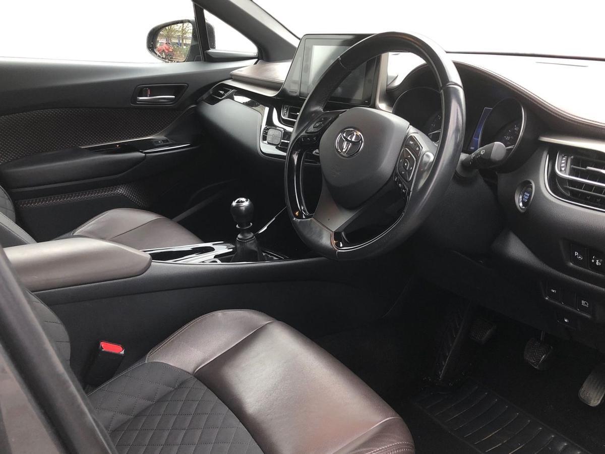 Used Toyota C-HR 2018 for sale - 77560475: Photo 14