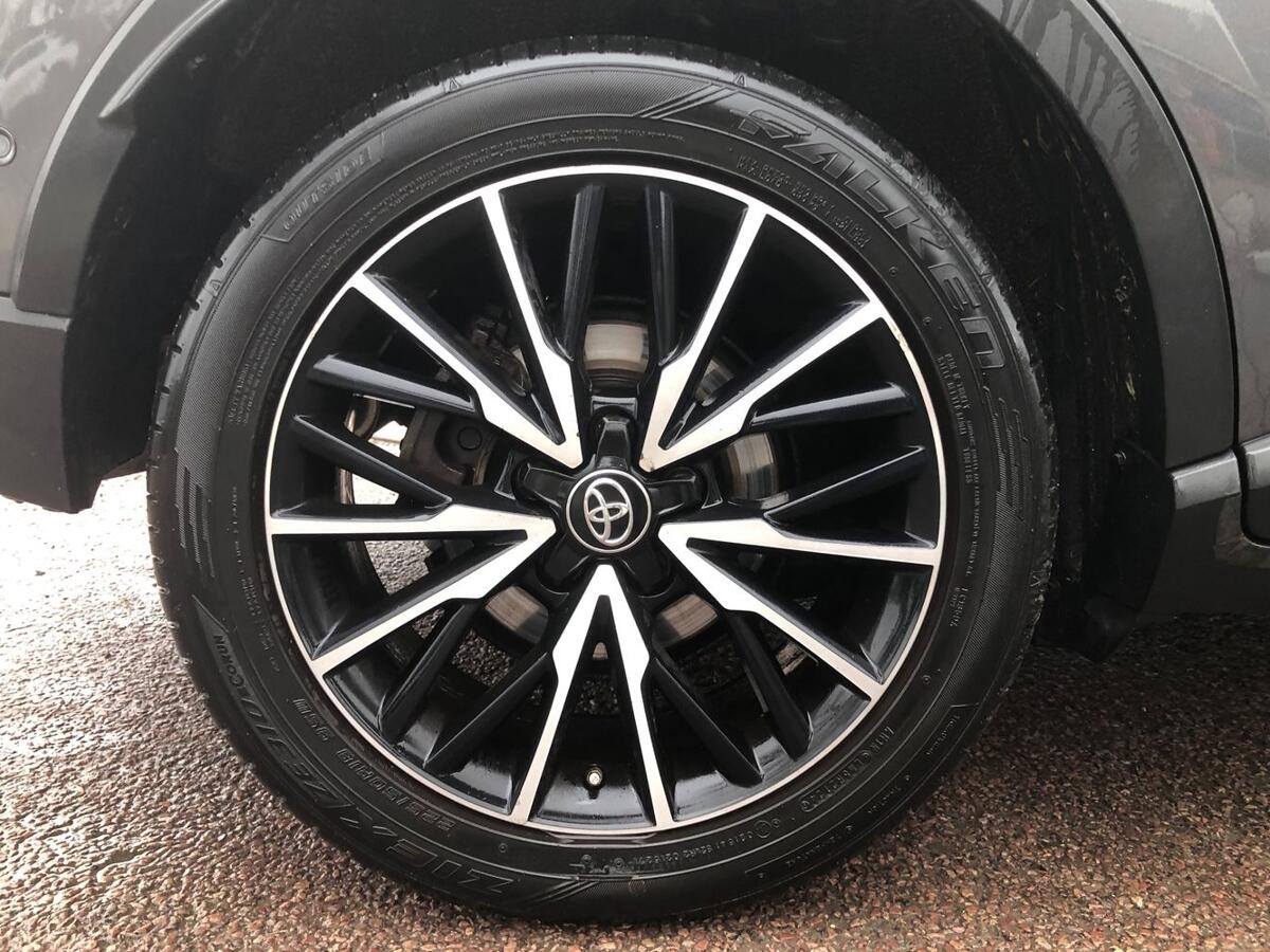 Used Toyota C-HR 2018 for sale - 77560475: Photo 19