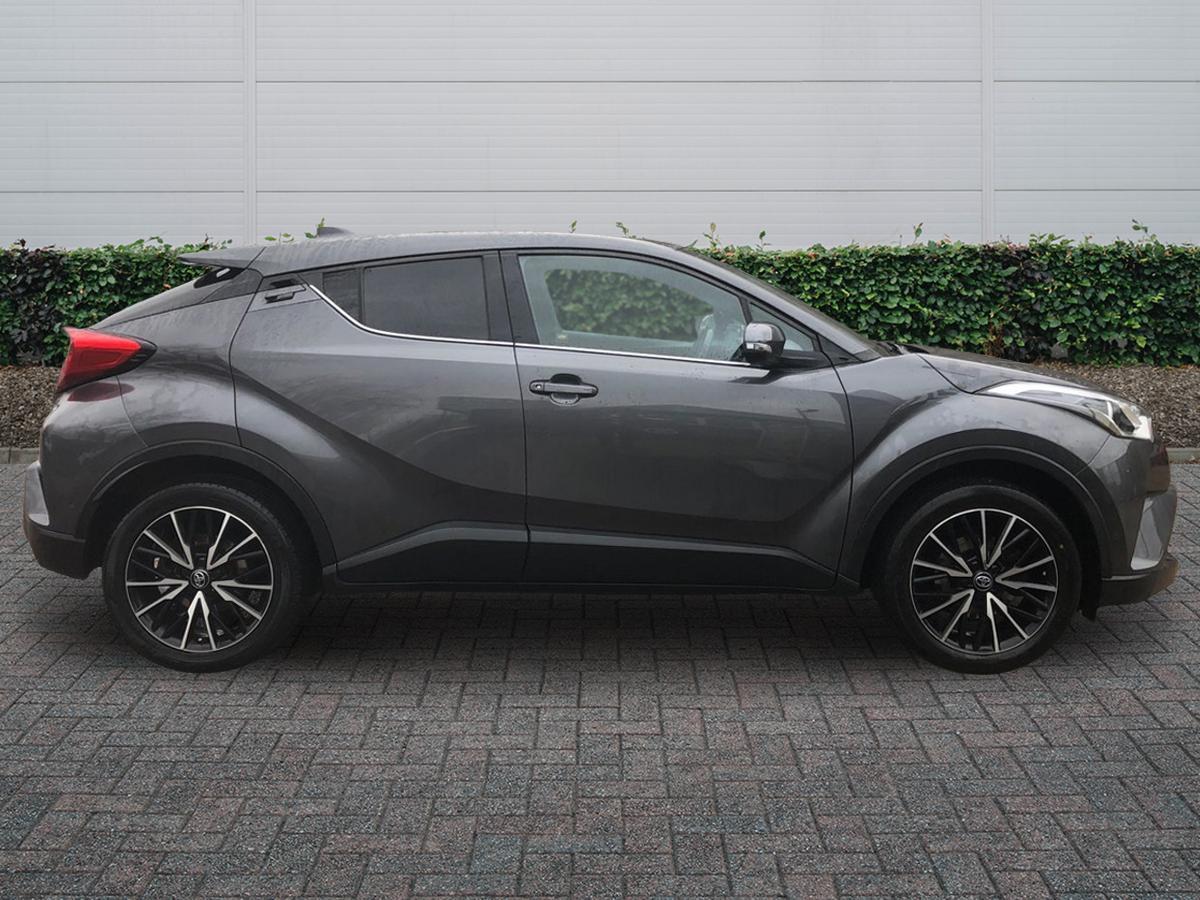Used Toyota C-HR 2018 for sale - 77560475: Photo 4