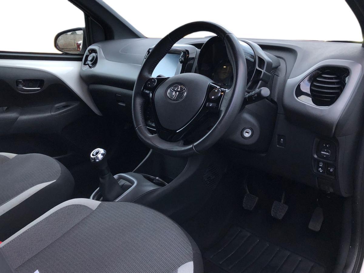 Used Toyota AYGO 2021 for sale - 76937340: Photo 11