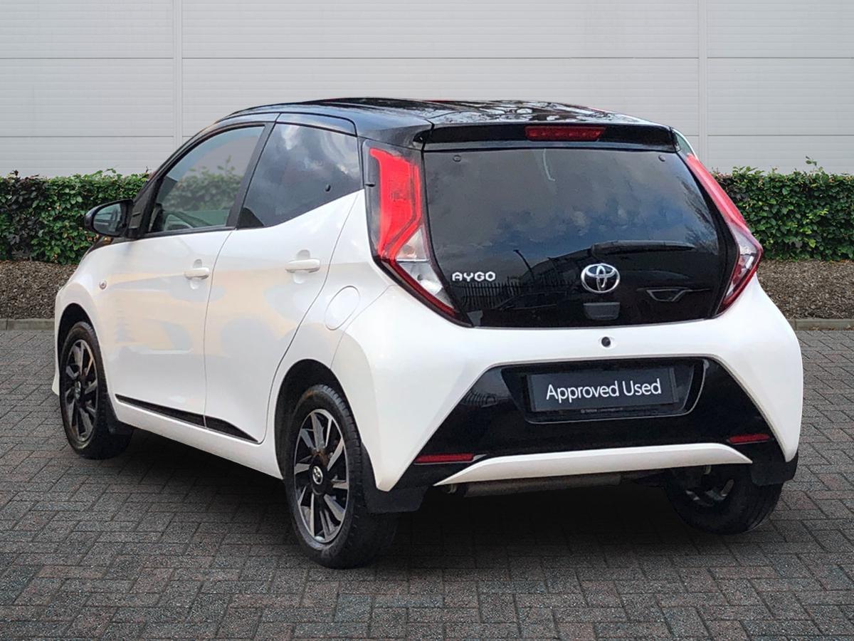 Used Toyota AYGO 2021 for sale - 76937340: Photo 2