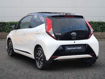 Used Toyota AYGO 2021 for sale - 76937340: Photo