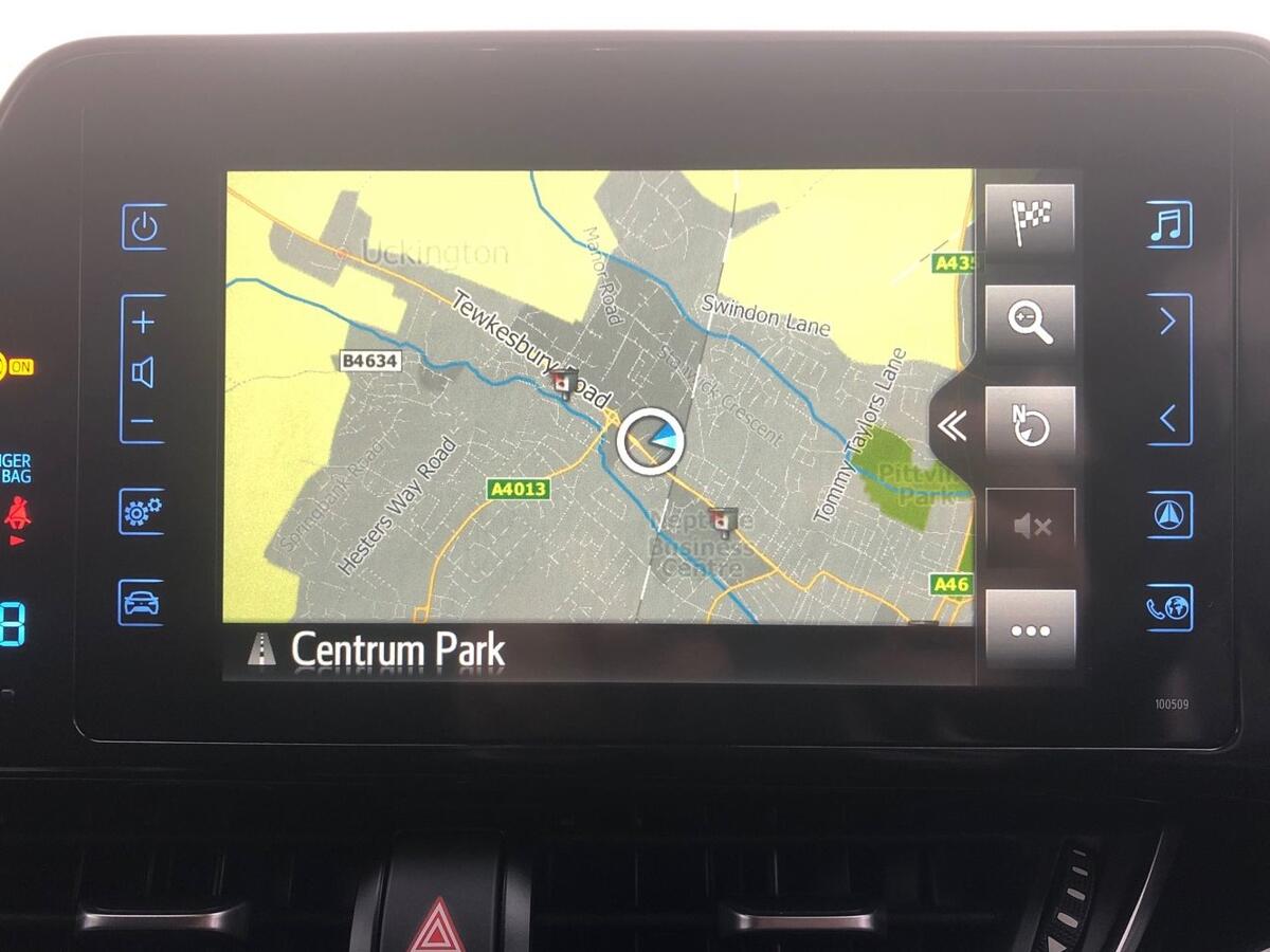 Used Toyota C-HR 2018 for sale - 76563190: Photo 11