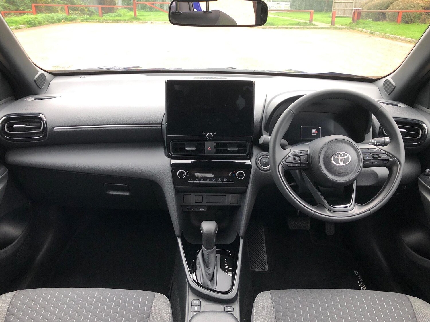 Used Toyota Yaris 2024 for sale - 76514449: Photo 10