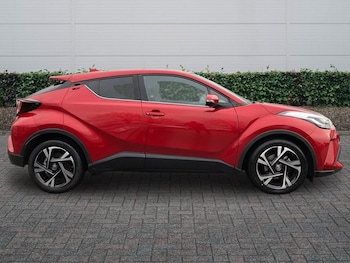 Used Toyota C-HR 2023 for sale - 77052426: Photo