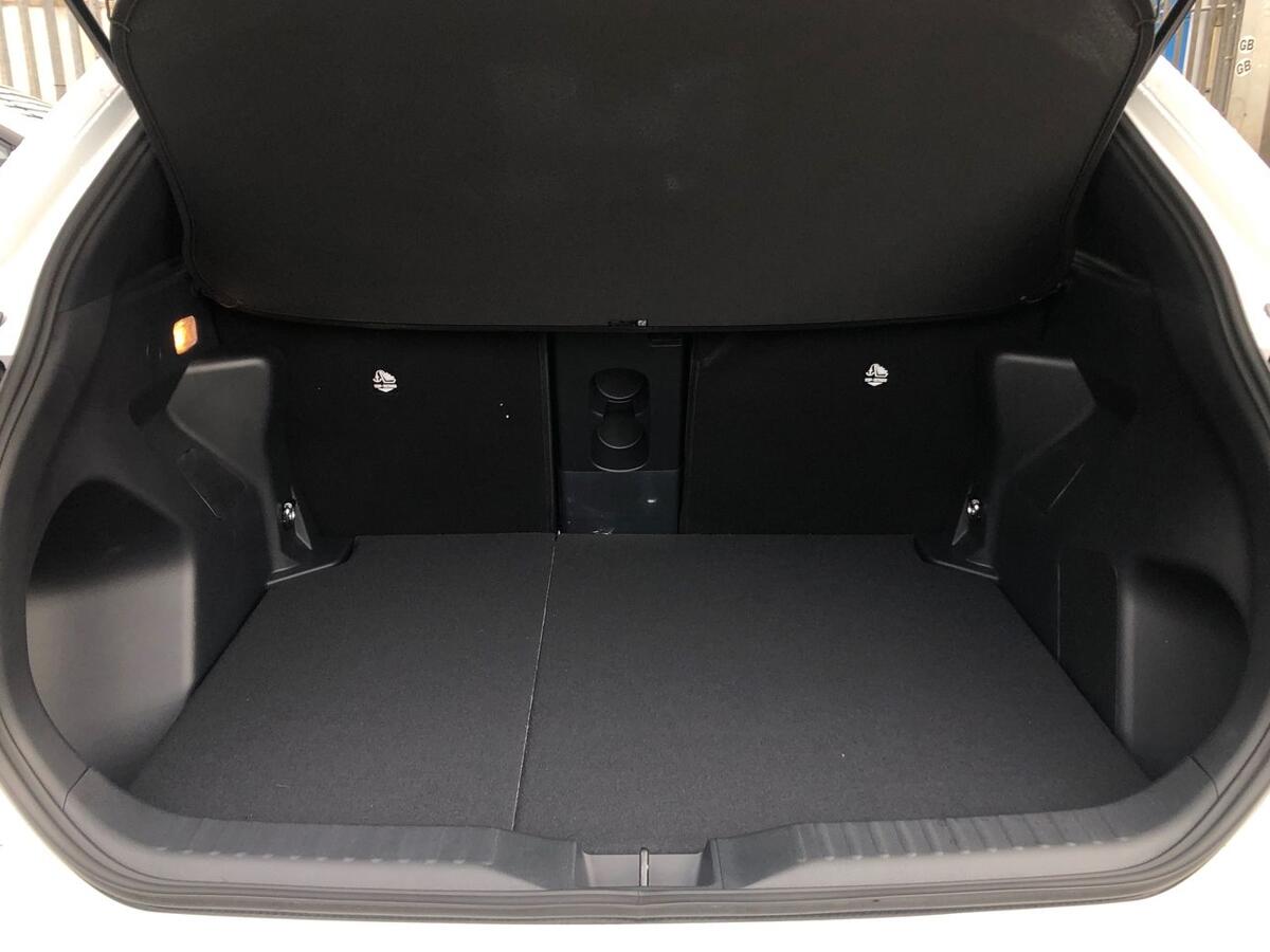 Used Toyota Yaris Cross 2026 for sale - 78008479: Photo 17