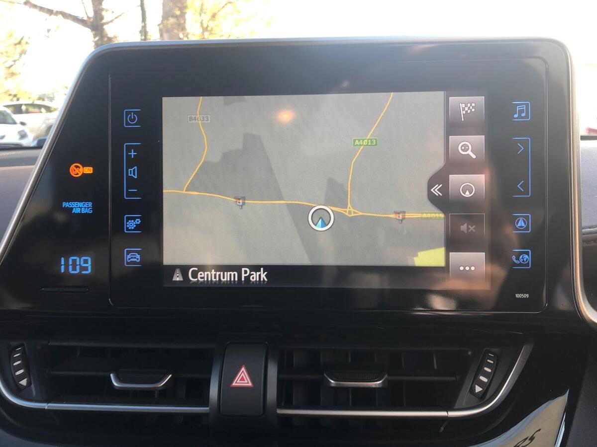 Used Toyota C-HR 2017 for sale - 76609274: Photo 11