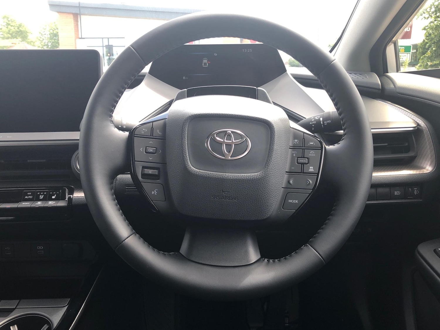 Used Toyota Prius 2025 for sale - 77052424: Photo 11