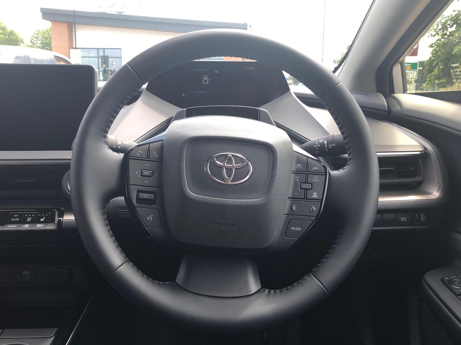 Used Toyota Prius 2025 for sale - 77052424: Photo 12
