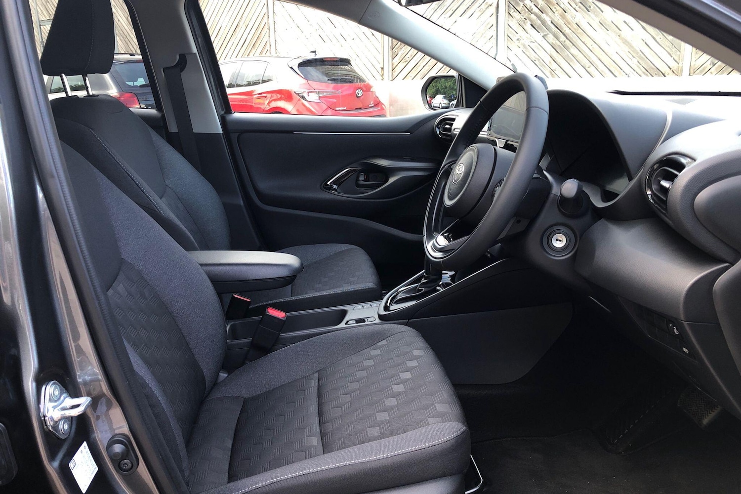 Used Toyota Yaris 2025 for sale - 76500857: Photo 16