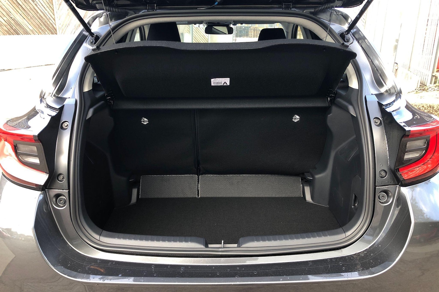 Used Toyota Yaris 2025 for sale - 76500857: Photo 9