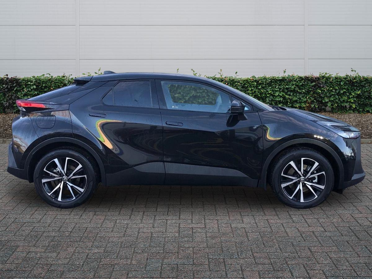 Used Toyota C-HR 2025 for sale - 76716662: Photo 5