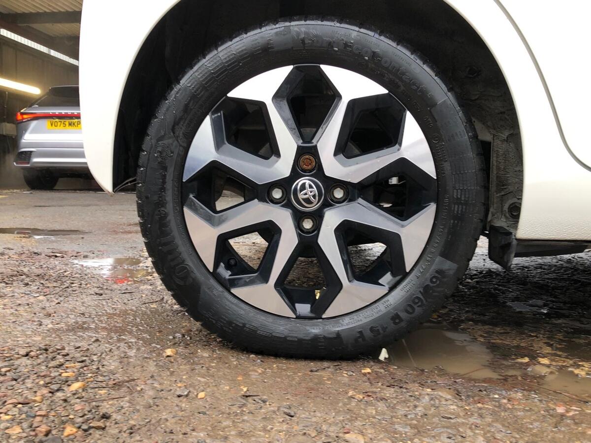 Used Toyota AYGO 2019 for sale - 76837763: Photo 13