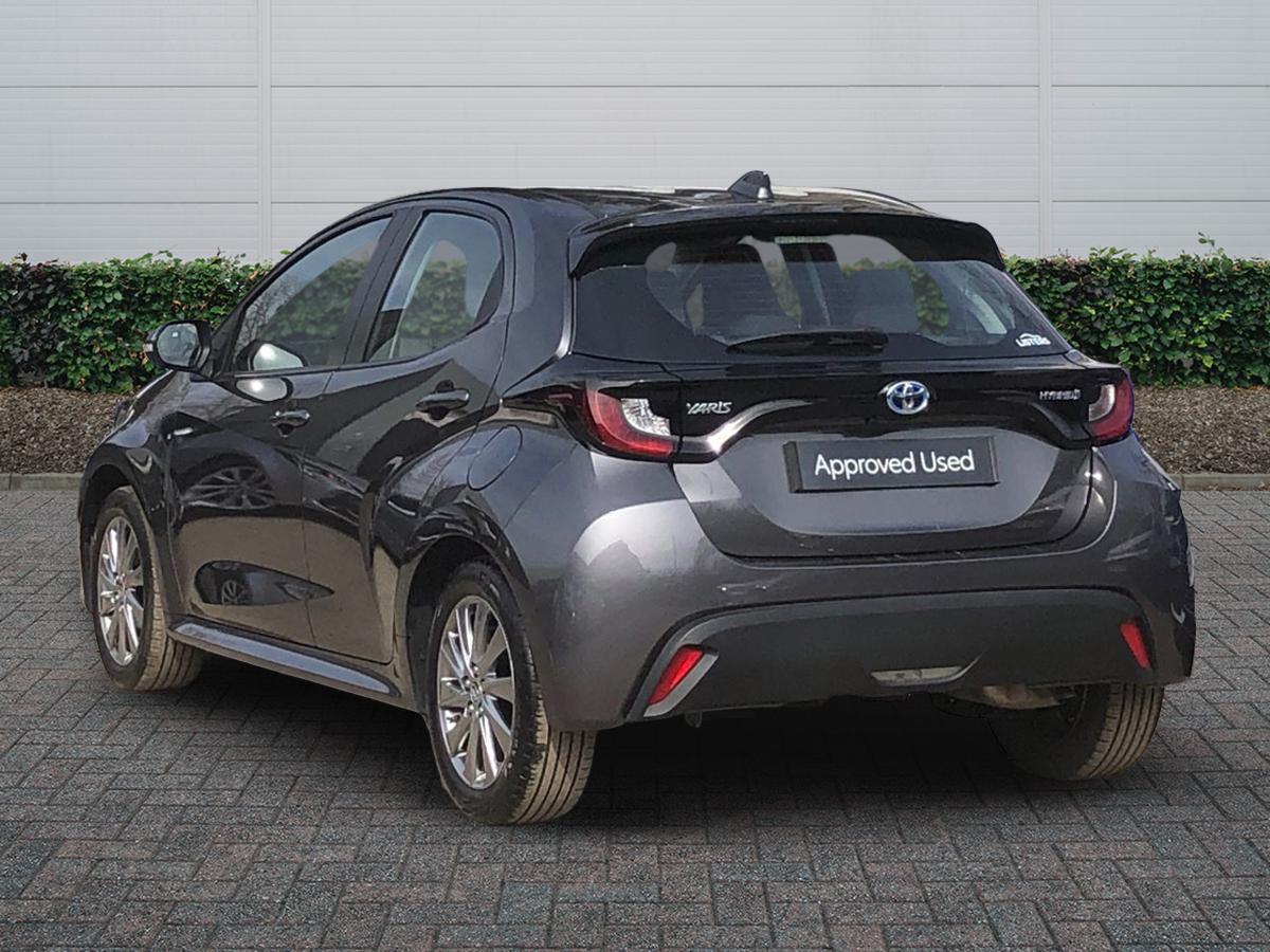 Used Toyota Yaris 2023 for sale - 78049043: Photo 2