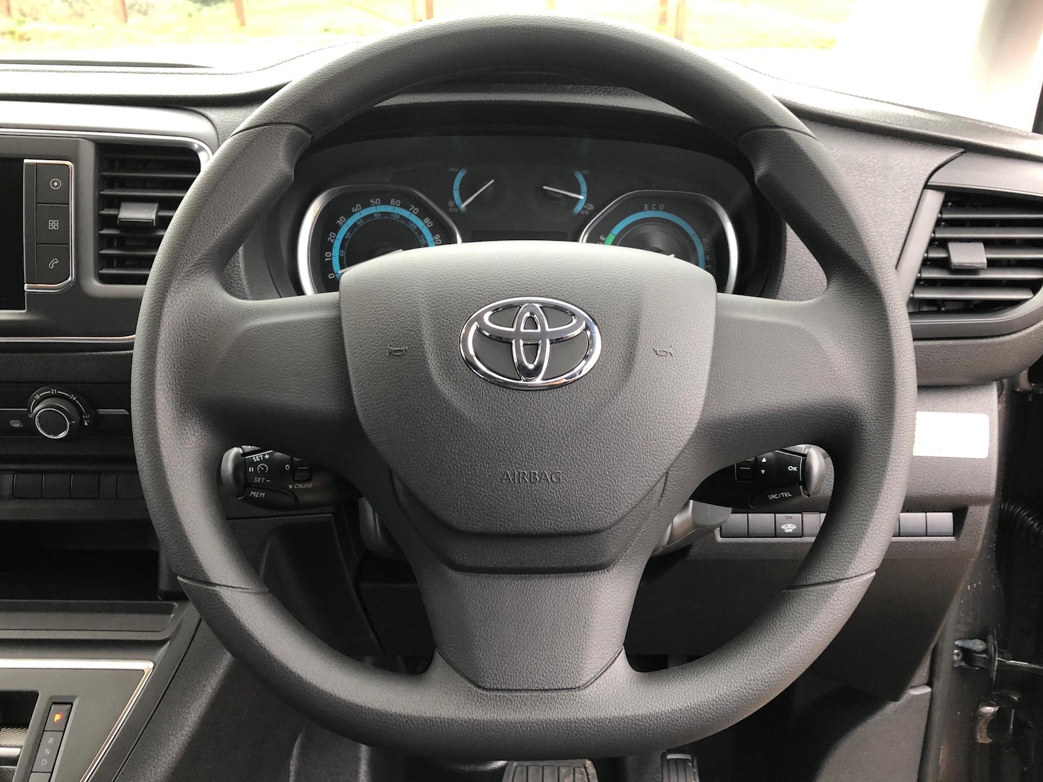 Used Toyota ProAce 2023 for sale - 74633069: Photo 8