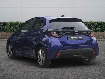 Used Toyota Yaris 2024 for sale - 78377100: Photo