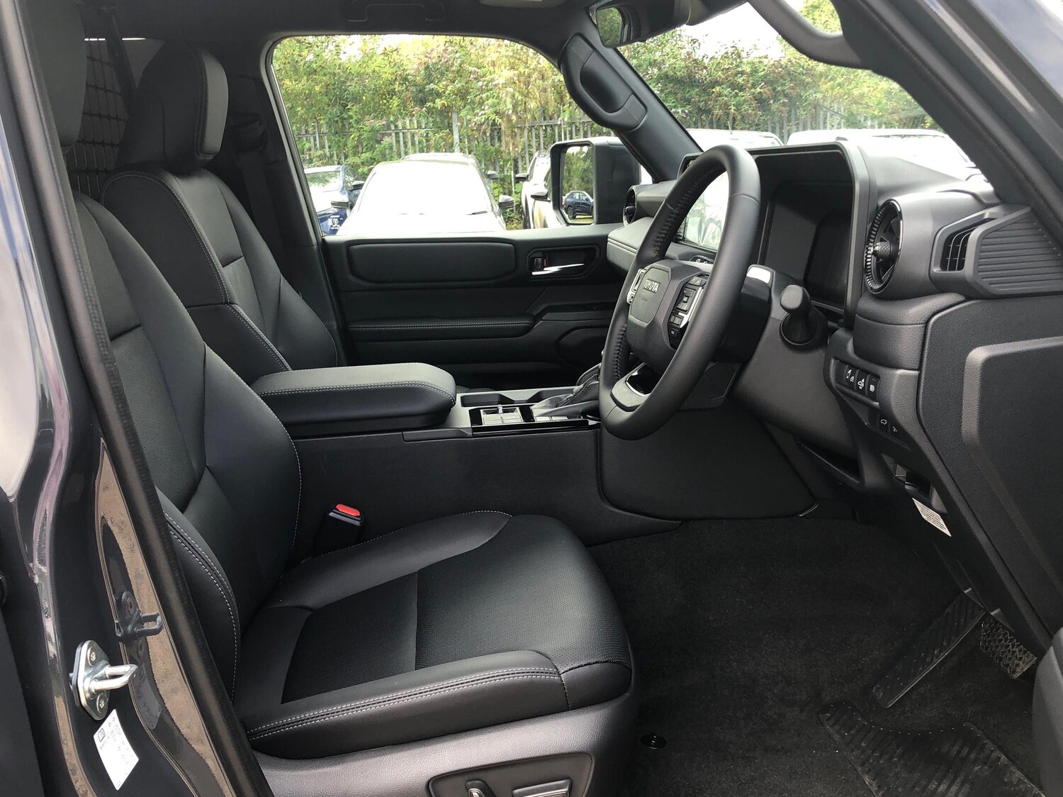 Used Toyota Land Cruiser 2025 for sale - 78049077: Photo 16