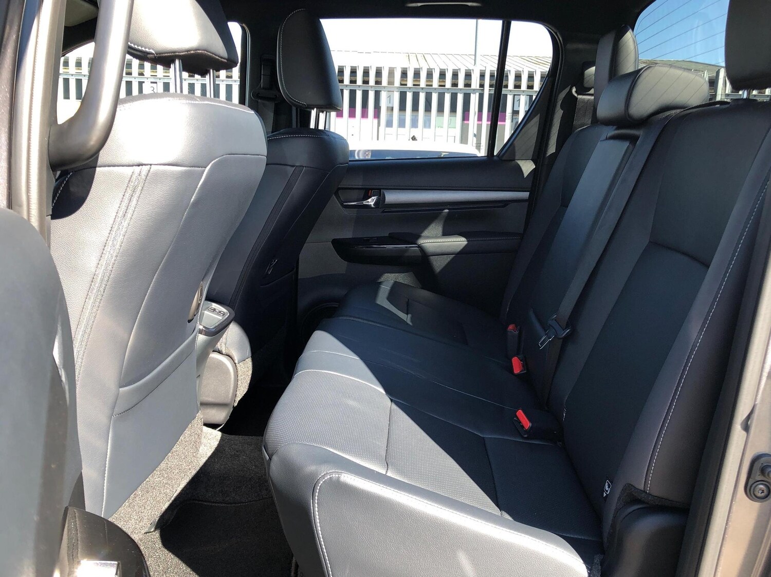 Used Toyota Hilux 2025 for sale - 76574686: Photo 17