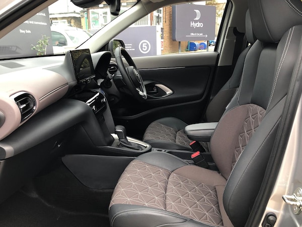 Used Toyota Yaris Cross 2023 for sale - 76296943: Photo 12