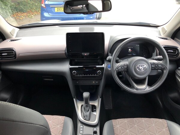 Used Toyota Yaris Cross 2023 for sale - 76296943: Photo 7