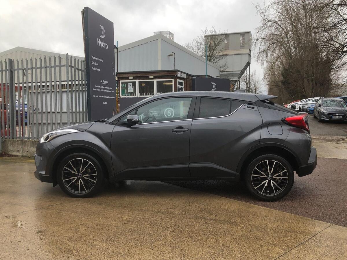 Used Toyota C-HR 2018 for sale - 77457369: Photo 7