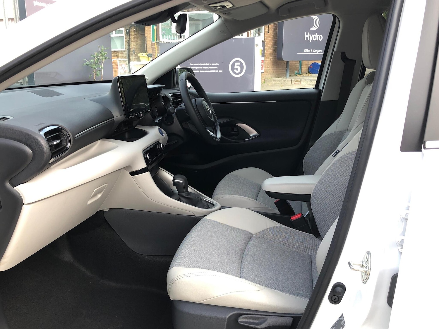 Used Toyota Yaris 2023 for sale - 76086205: Photo 12