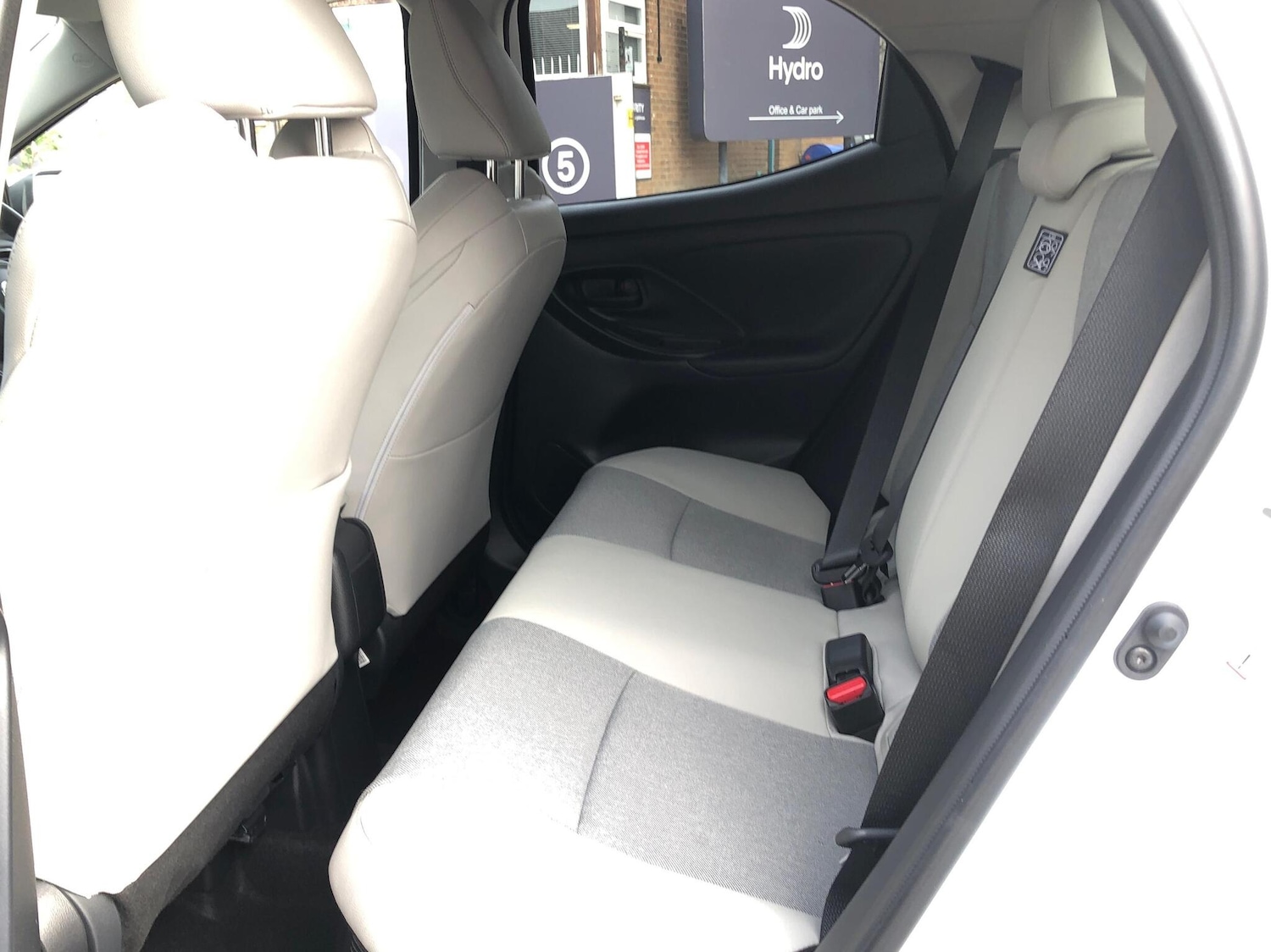 Used Toyota Yaris 2023 for sale - 76086205: Photo 14