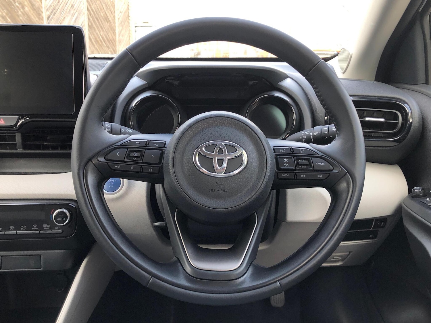 Used Toyota Yaris 2023 for sale - 76086205: Photo 8