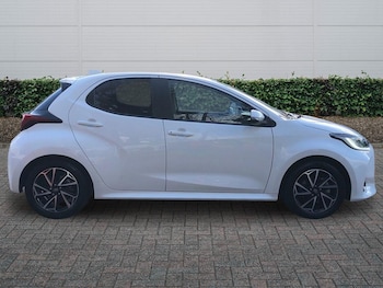 Used Toyota Yaris 2023 for sale - 76937303: Photo