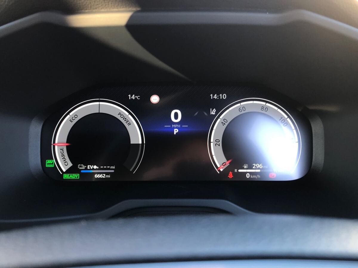 Used Toyota RAV4 2023 for sale - 76800517: Photo 18