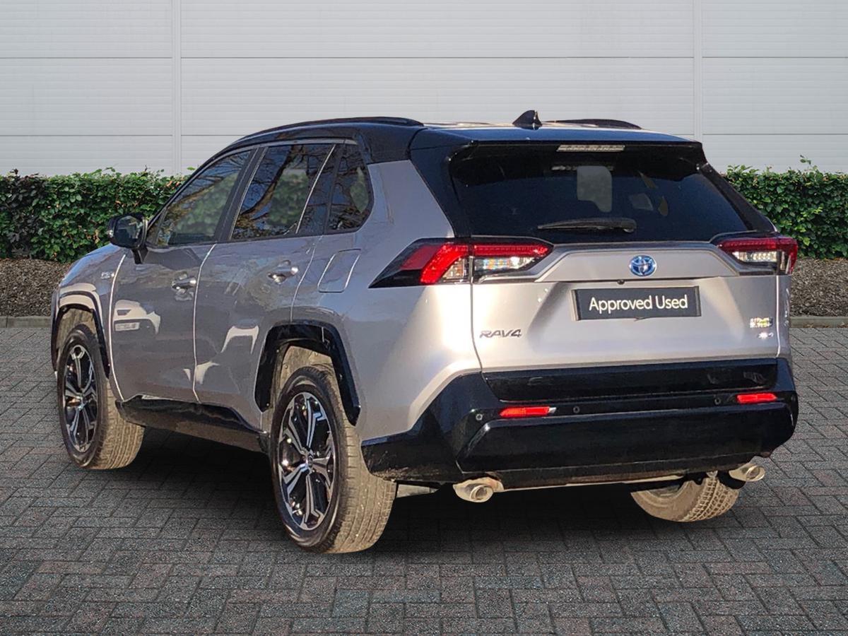 Used Toyota RAV4 2023 for sale - 76800517: Photo 2