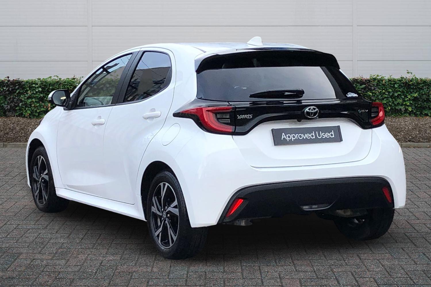 Used Toyota Yaris 2024 for sale - 77457333: Photo 2