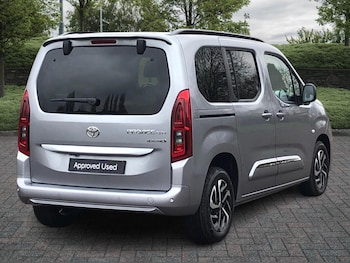 Used Toyota PROACE CITY Verso 2024 for sale - 77013477: Photo