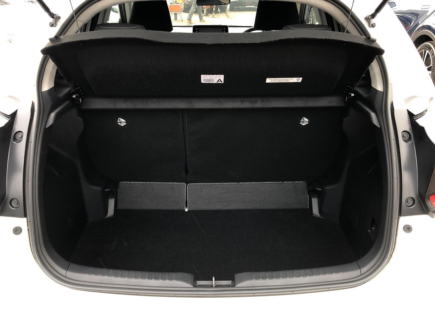 Used Toyota Yaris 2023 for sale - 76692742: Photo 9