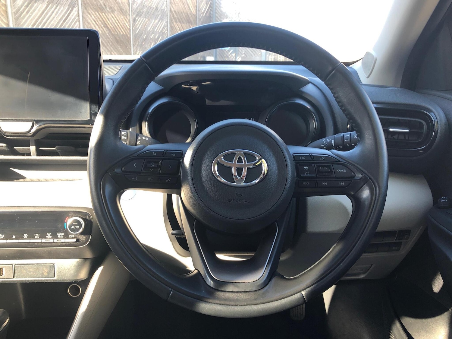Used Toyota Yaris 2023 for sale - 76017670: Photo 8