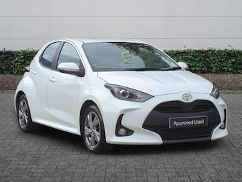 Used Toyota Yaris 2024 for sale - 79699721: Photo