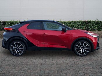Used Toyota C-HR 2024 for sale - 77177018: Photo