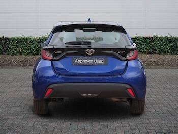 Used Toyota Yaris 2024 for sale - 79633336: Photo