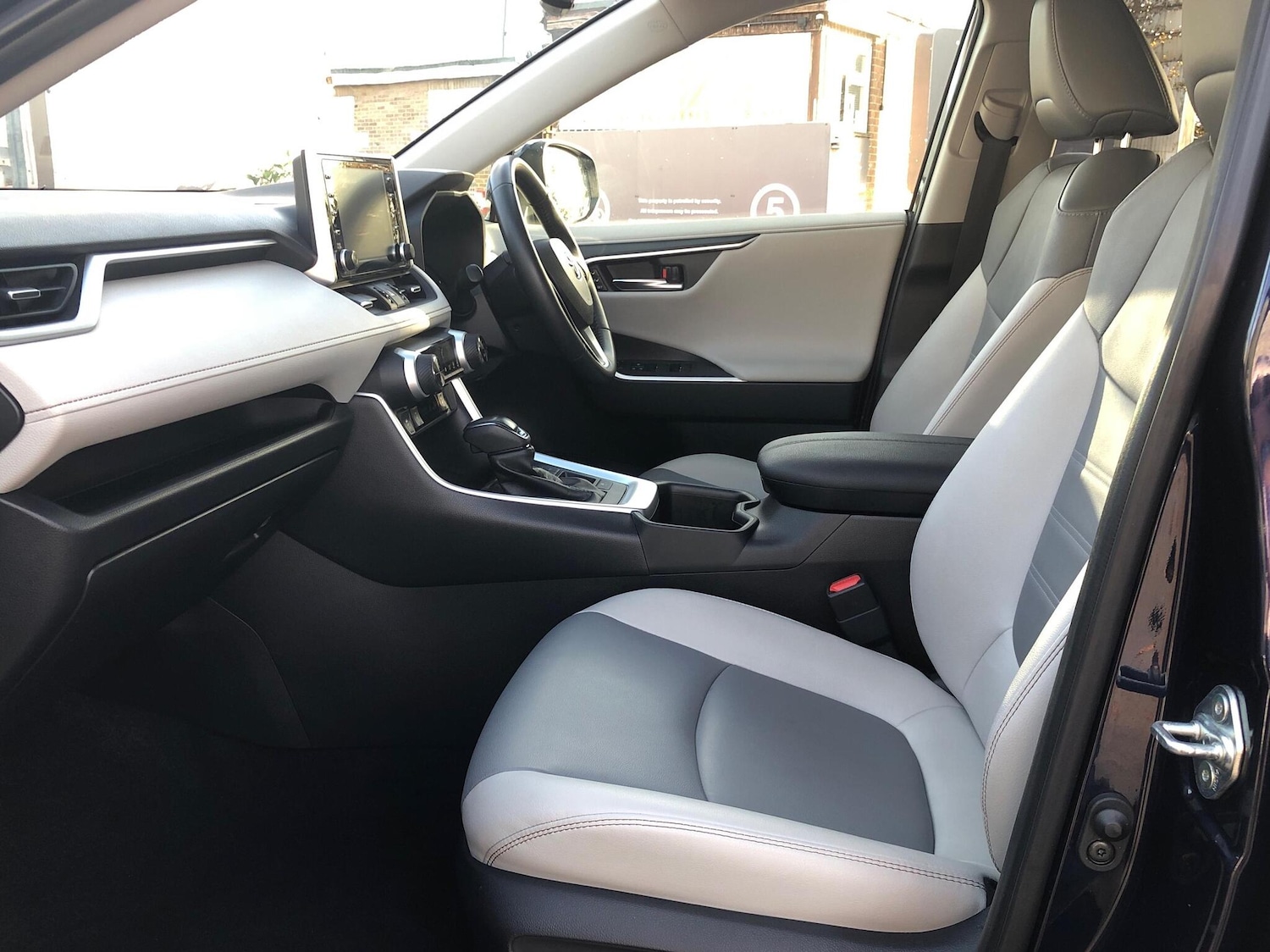 Used Toyota RAV4 2022 for sale - 76486685: Photo 10