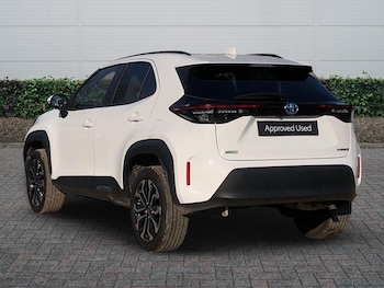 Used Toyota Yaris 2023 for sale - 77941593: Photo