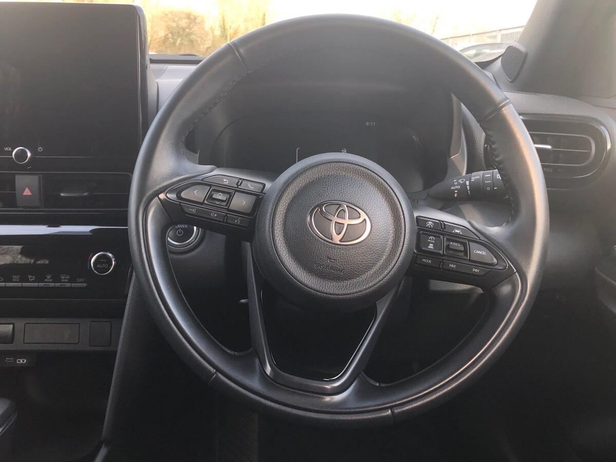 Used Toyota Yaris Cross 2024 for sale - 77725395: Photo 13