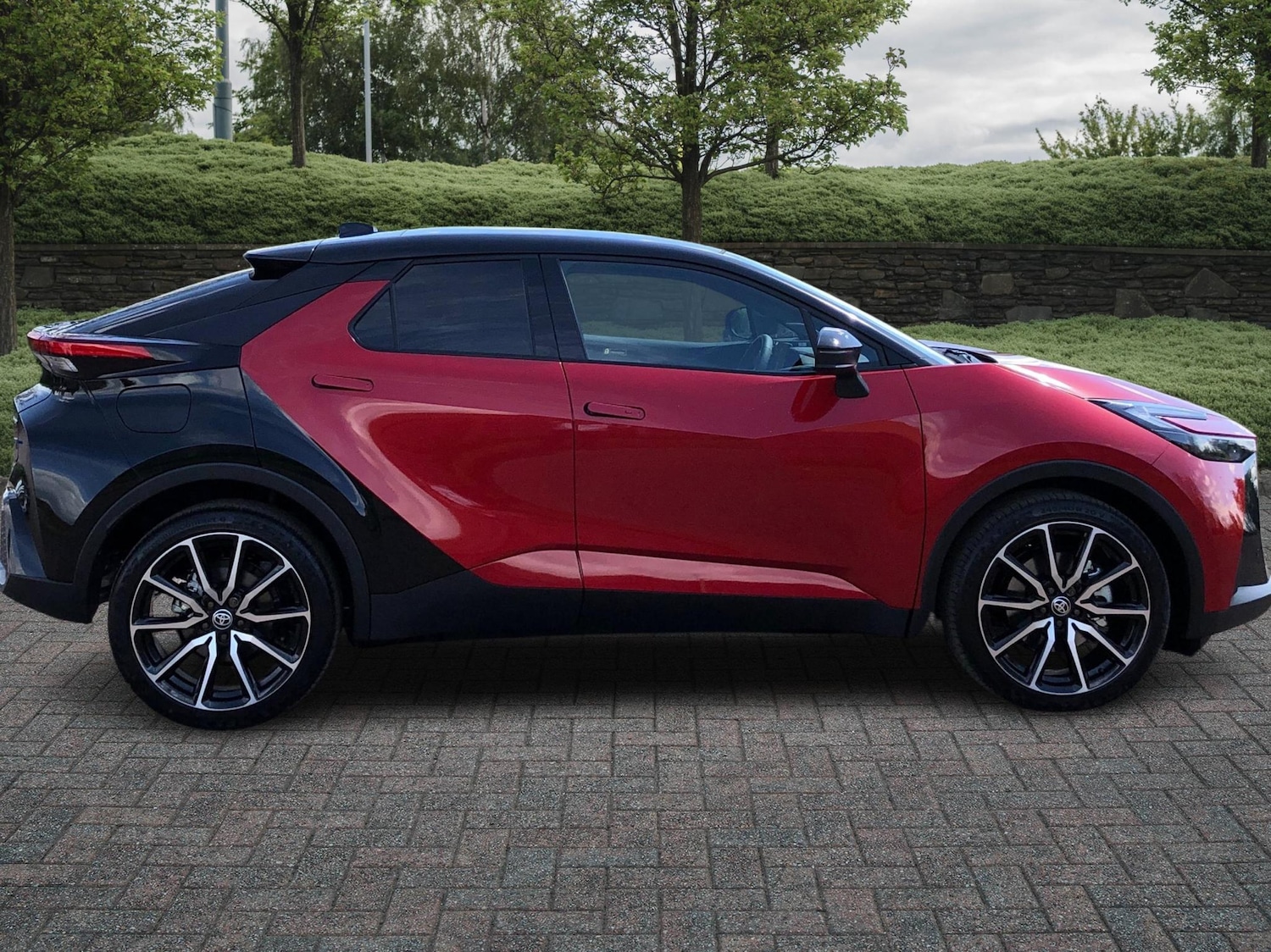 Used Toyota C-HR 2025 for sale - 76228825: Photo 8