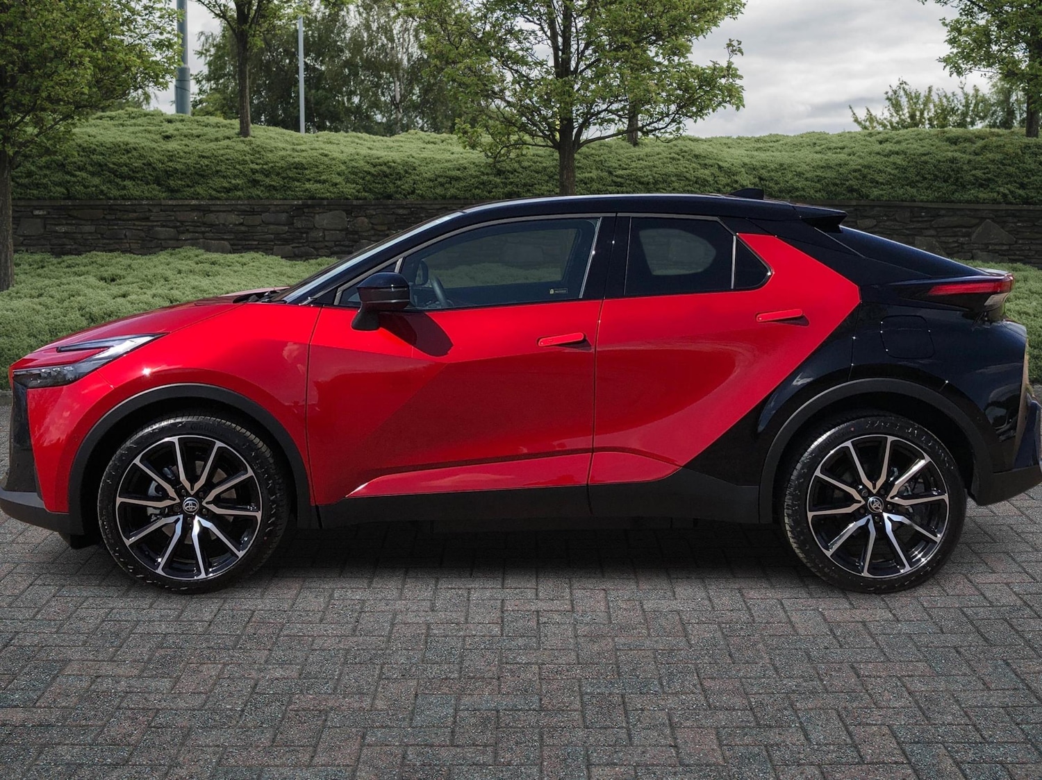 Used Toyota C-HR 2025 for sale - 76228825: Photo 9