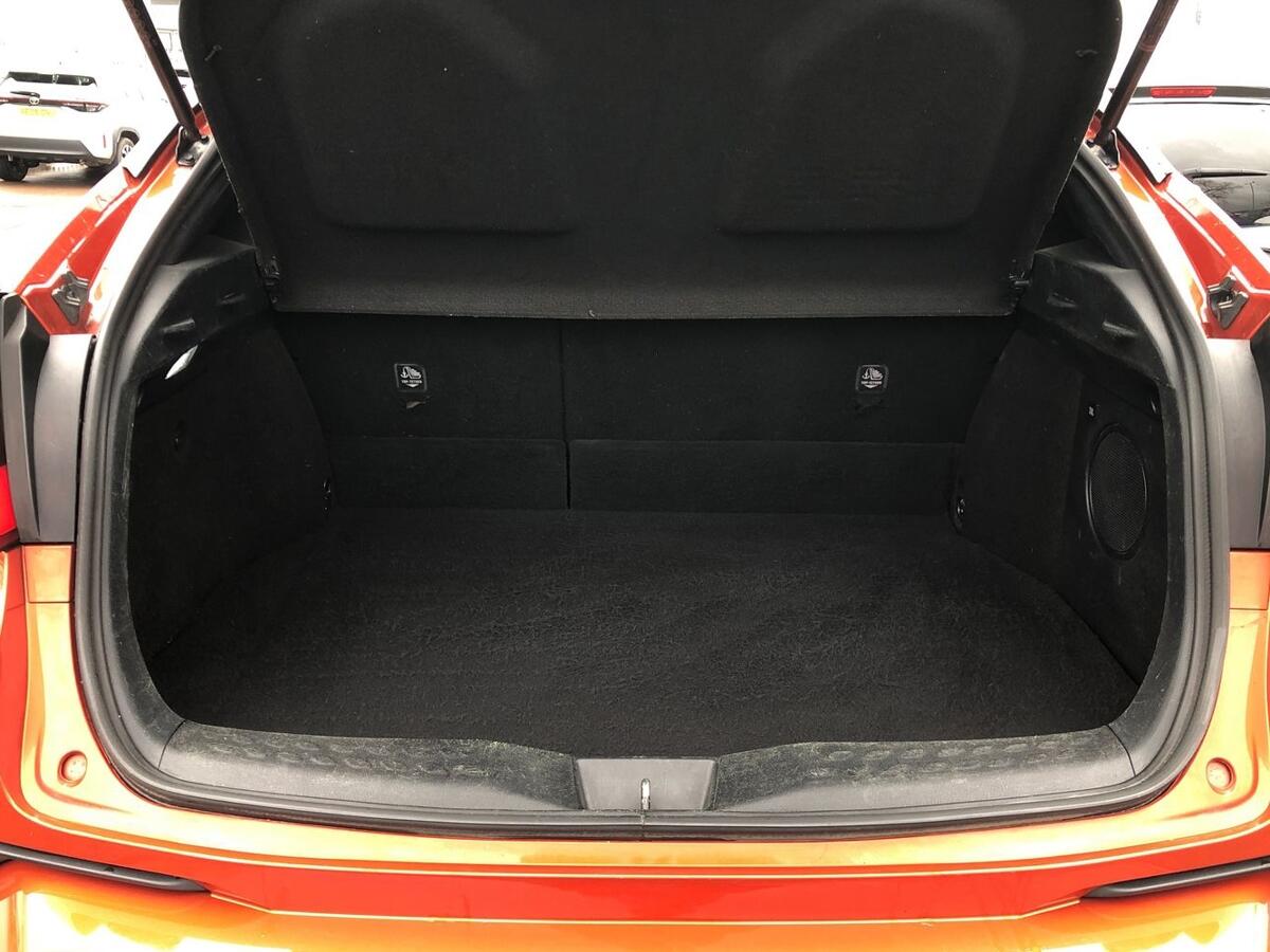 Used Toyota C-HR 2020 for sale - 76800332: Photo 10