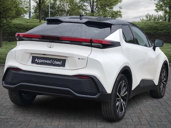 Used Toyota C-HR 2024 for sale - 76043941: Photo 3