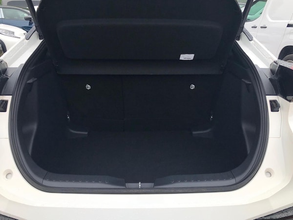 Used Toyota C-HR 2024 for sale - 76043941: Photo 9