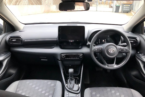 Used Toyota Yaris 2025 for sale - 76241236: Photo 12