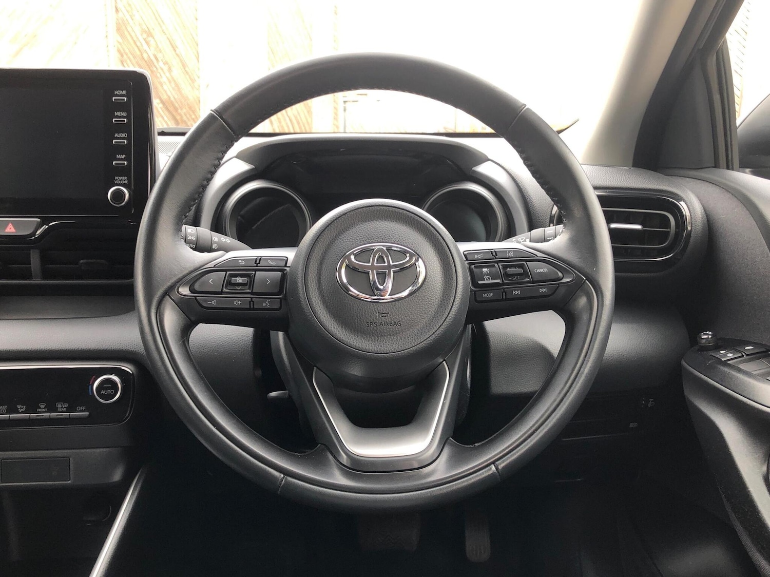 Used Toyota Yaris 2022 for sale - 76017632: Photo 10