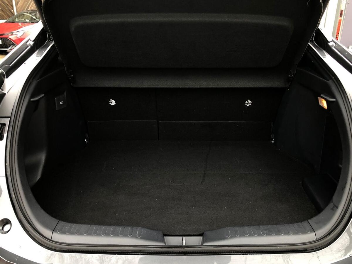 Used Toyota C-HR 2024 for sale - 77627129: Photo 10