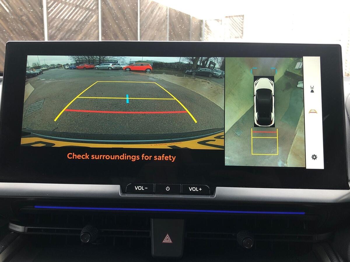 Used Toyota C-HR 2024 for sale - 77627129: Photo 21